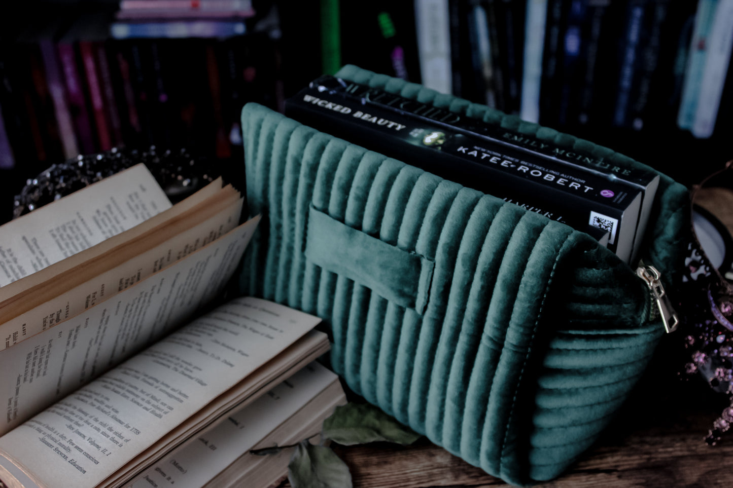 PICK UP deepest envy luxe travel bag